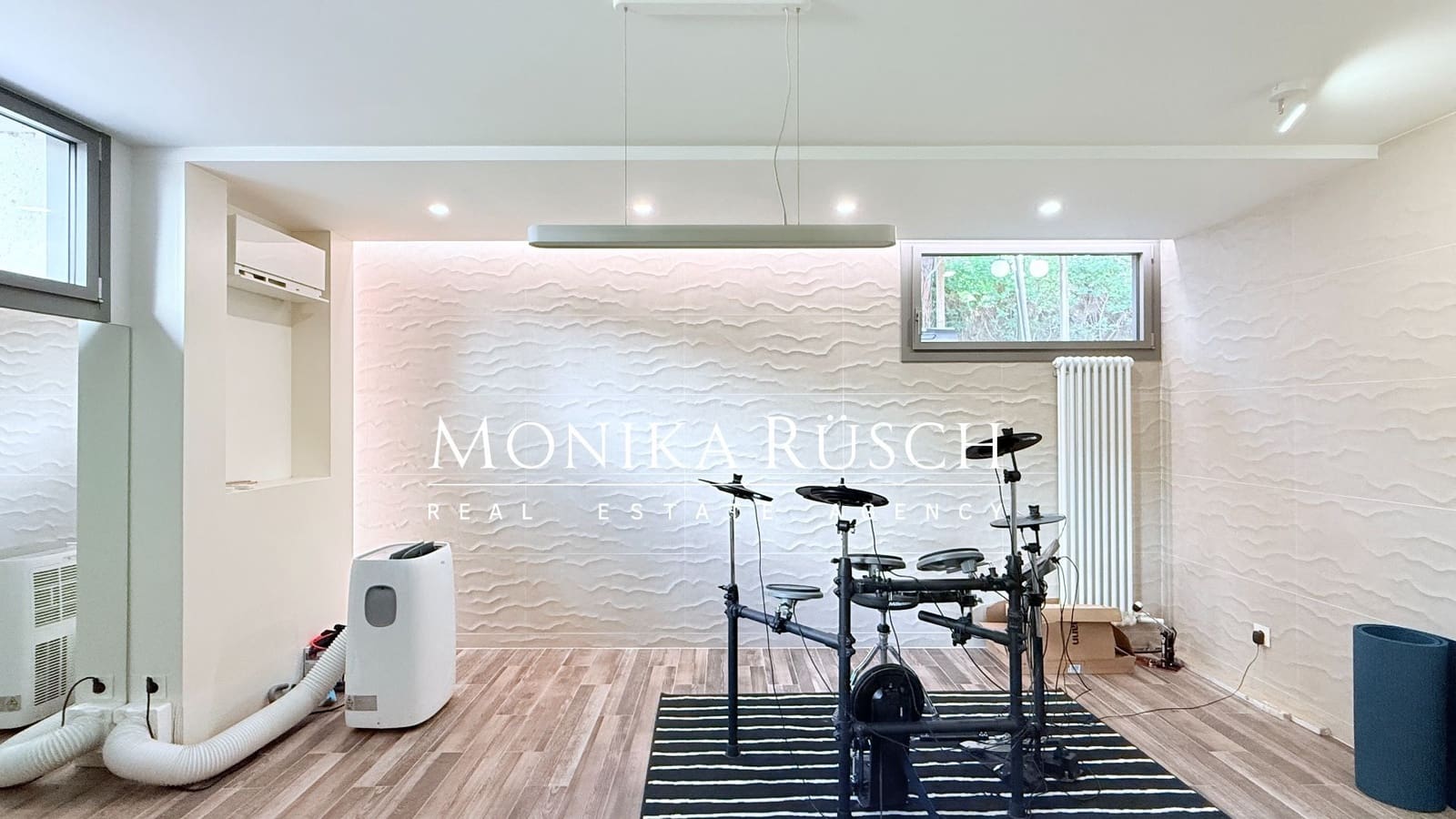 5 quarto Moradia para venda em Gava com piscina garagem - 1 390 000 € (Ref: 9694670)