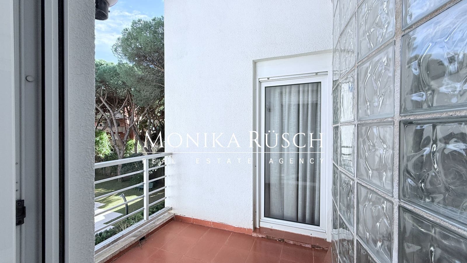 5 quarto Moradia para venda em Gava com piscina garagem - 1 390 000 € (Ref: 9694670)