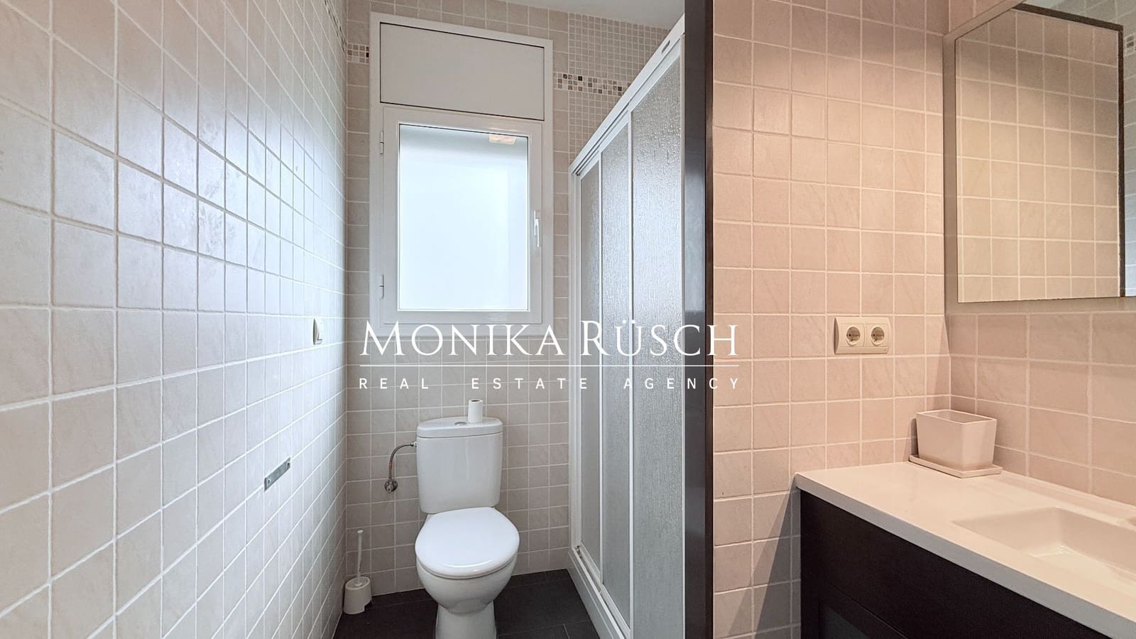 4 bedroom Villa for sale in Palleja with pool garage - € 640,000 (Ref: 9698110)