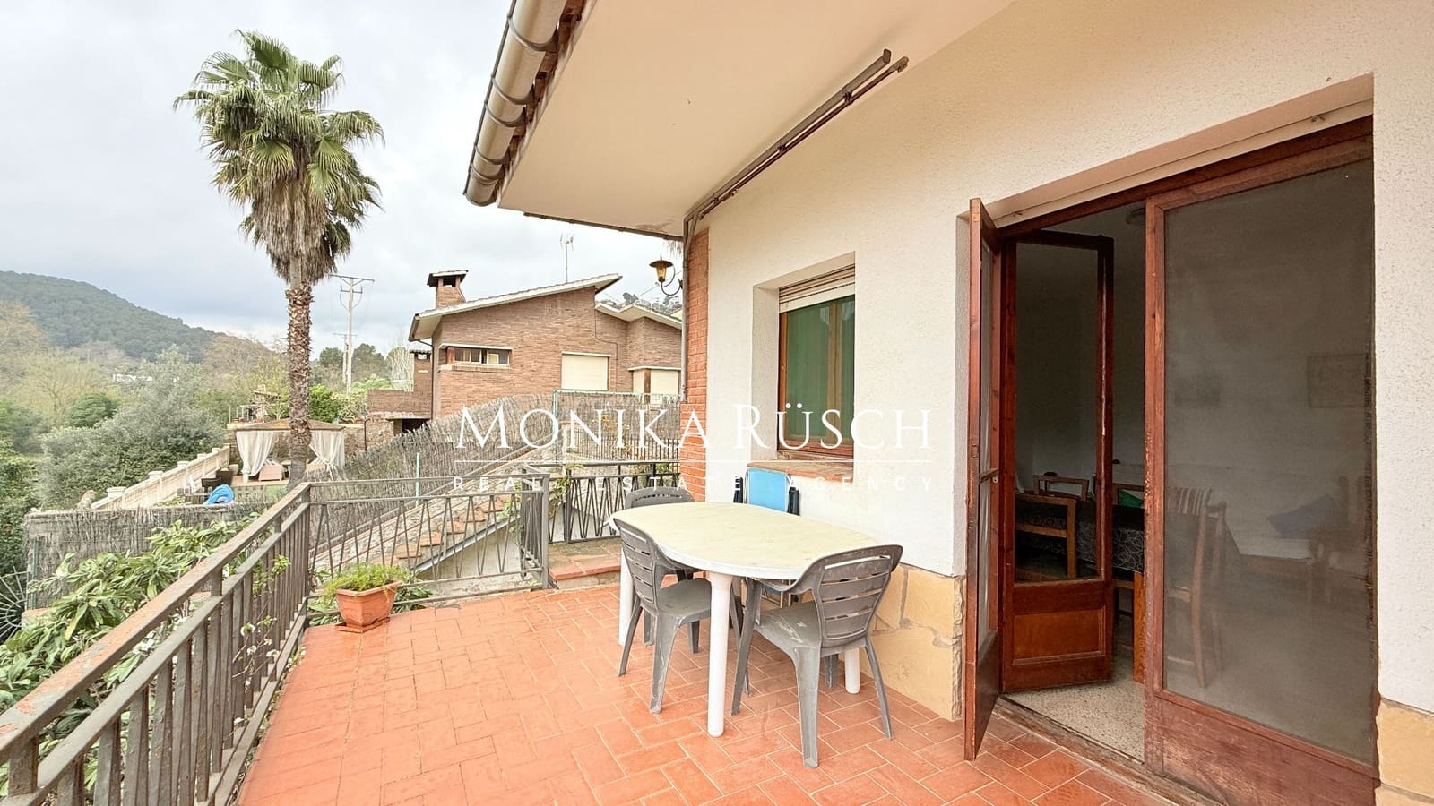 4 bedroom Villa for sale in Palleja with pool garage - € 640,000 (Ref: 9698110)