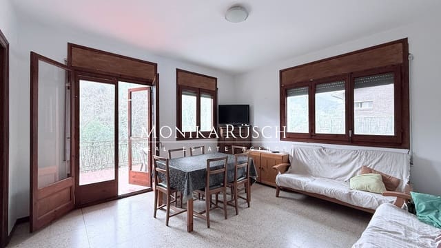Chalet de 4 habitaciones en Pallejà en venta con piscina garaje - 640.000 € (Ref: 9698110)