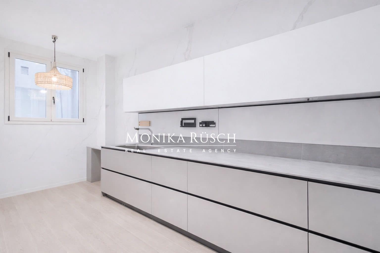4 bedroom Flat for rent in Barcelona city - € 6,400 (Ref: 9700405)