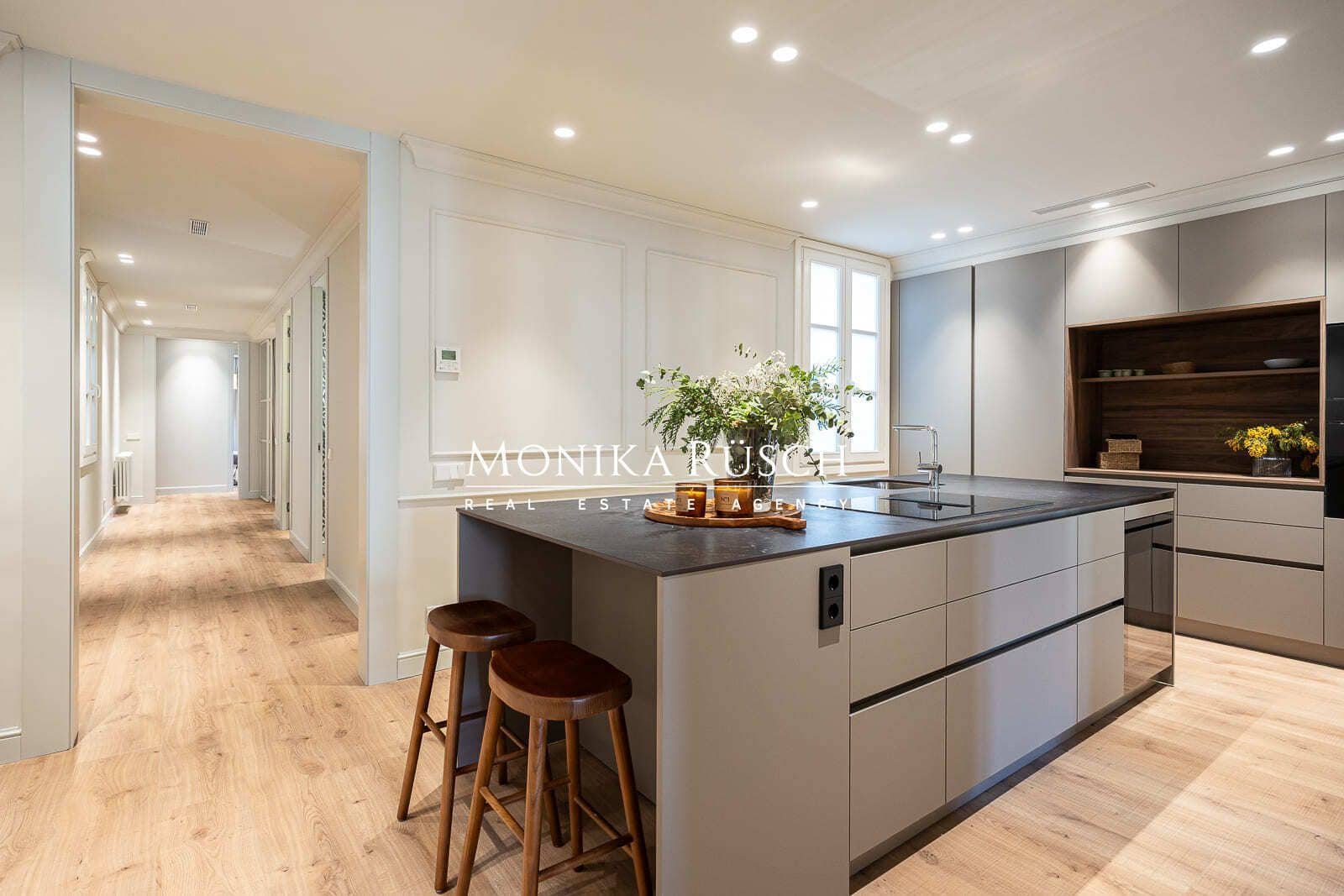 4 bedroom Flat for sale in Barcelona city - € 1,790,000 (Ref: 9714475)