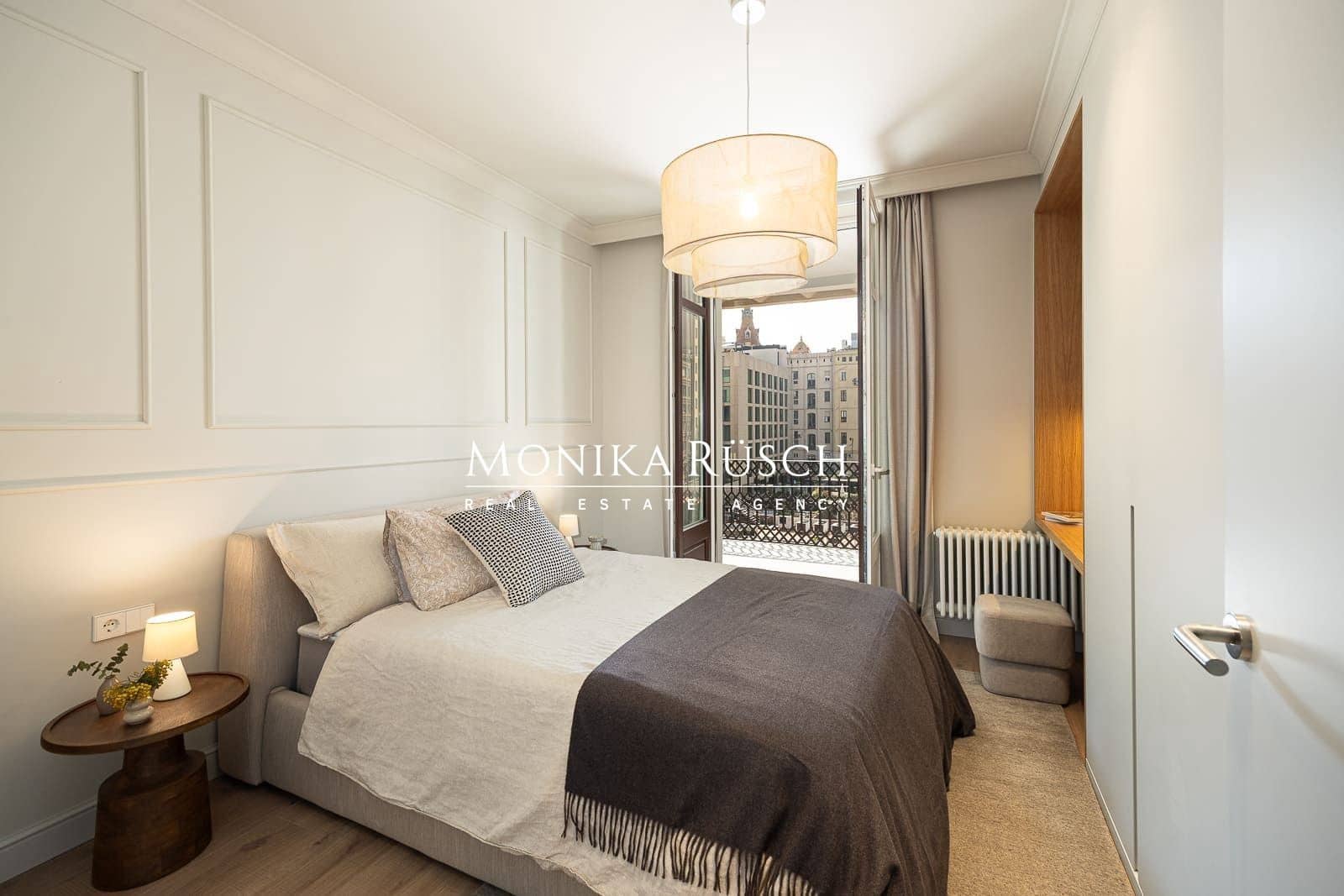 4 bedroom Flat for sale in Barcelona city - € 1,790,000 (Ref: 9714475)