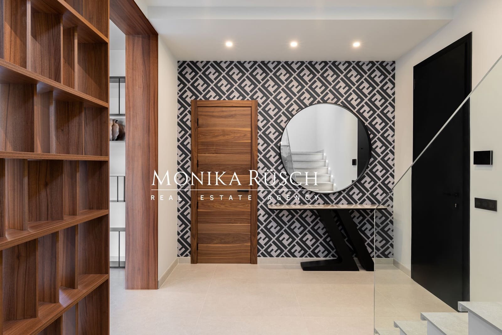 5 bedroom Villa for sale in Castelldefels with pool garage - € 2,420,000 (Ref: 9721070)