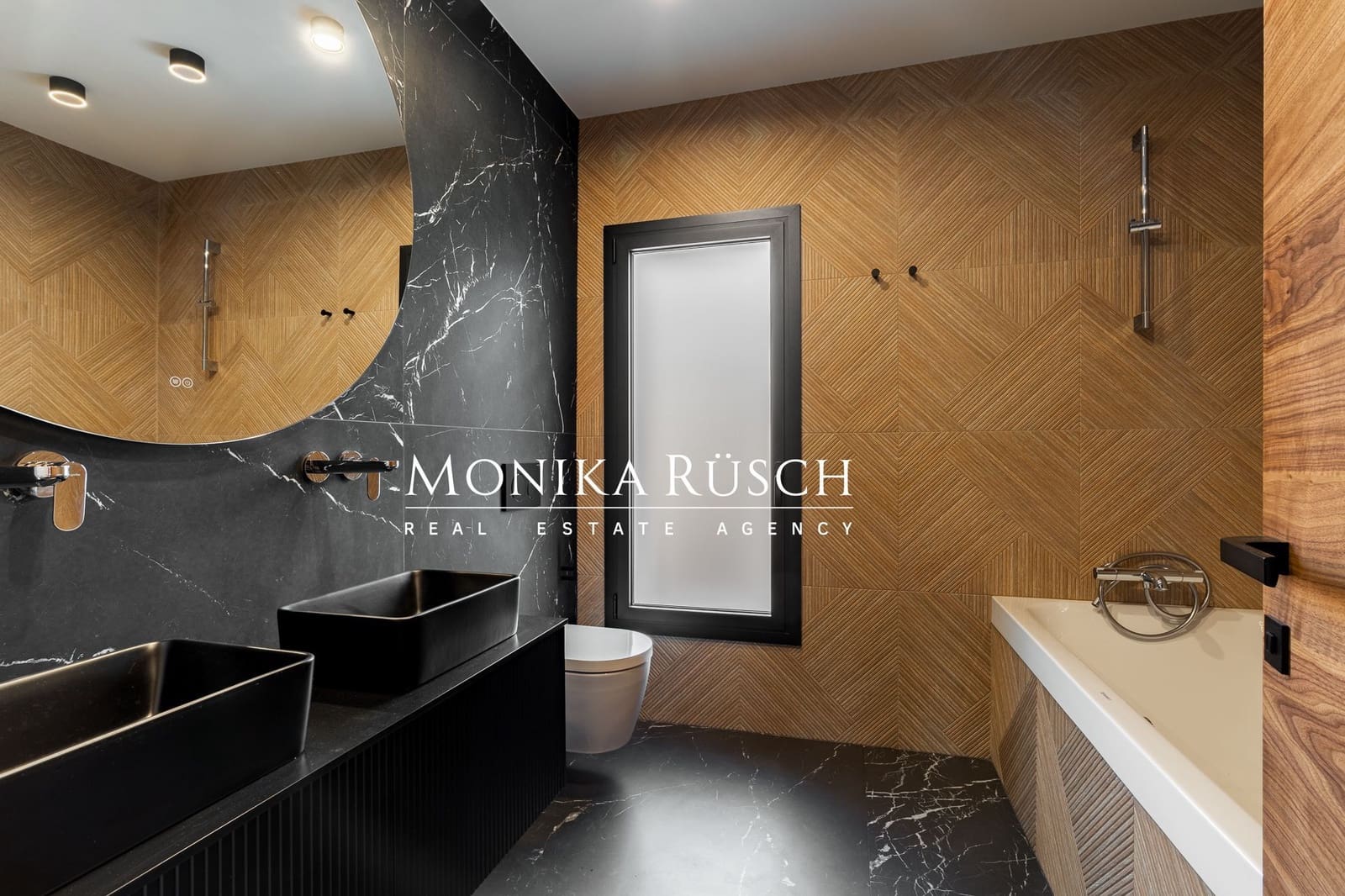 5 bedroom Villa for sale in Castelldefels with pool garage - € 2,420,000 (Ref: 9721070)