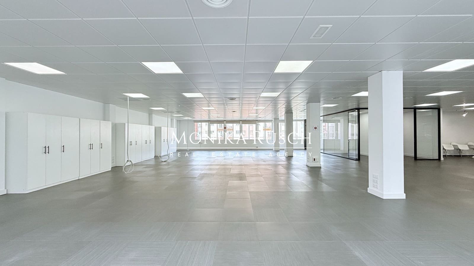 Office for rent in Barcelona city with garage - € 7,525 (Ref: 9726312)