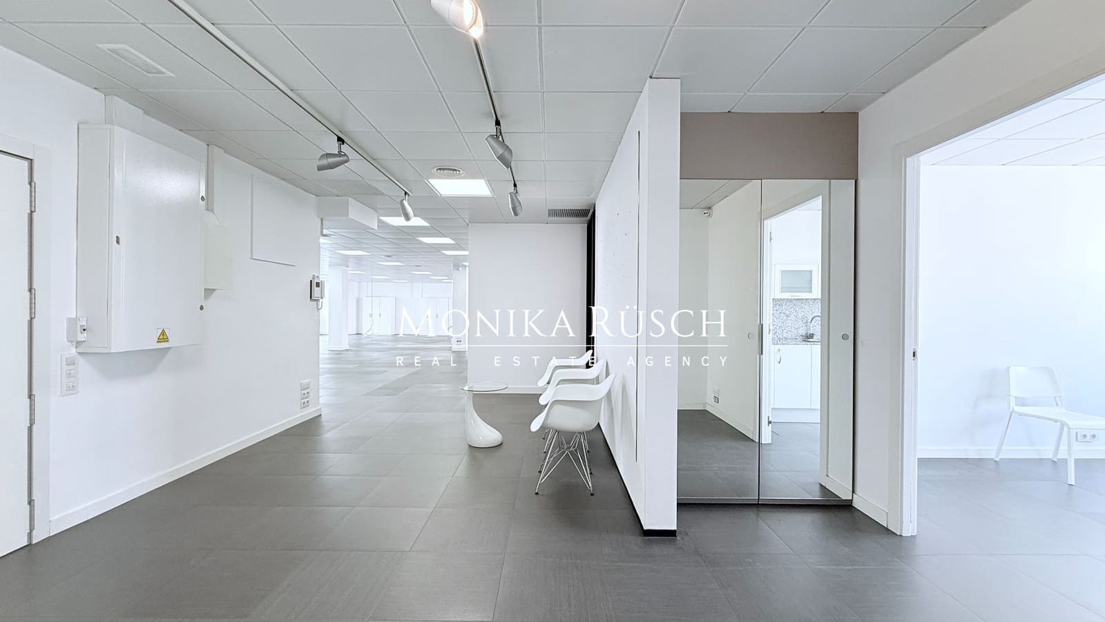 Office for rent in Barcelona city with garage - € 7,525 (Ref: 9726312)