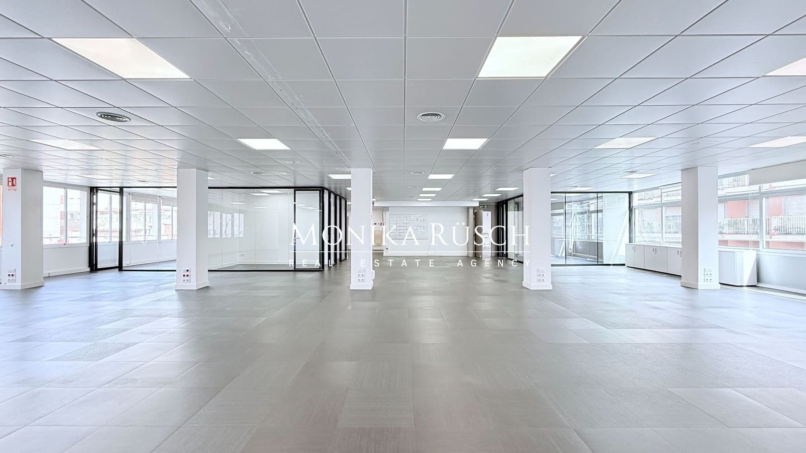 Office for rent in Barcelona city with garage - € 7,525 (Ref: 9726312)