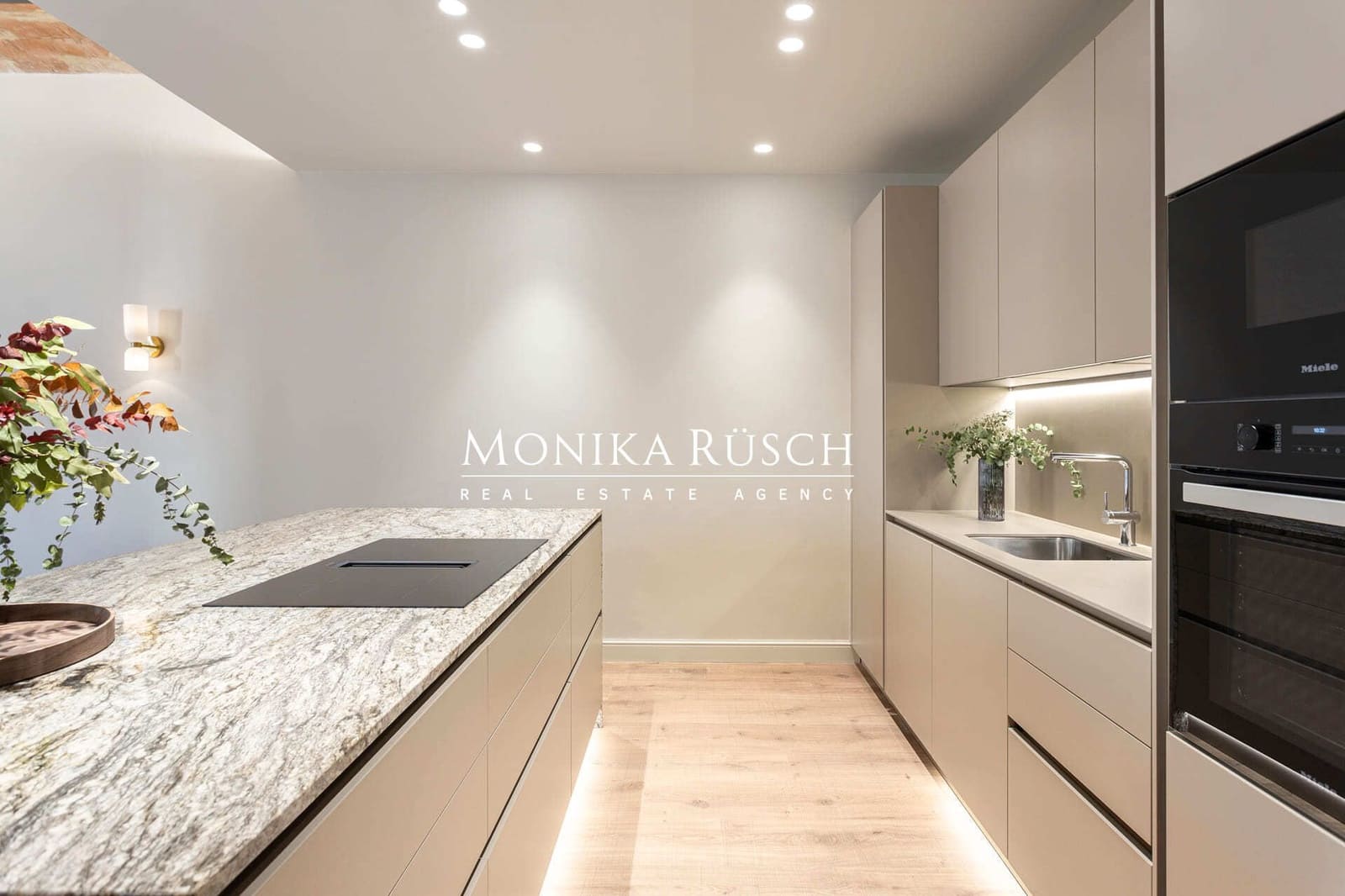 4 bedroom Flat for sale in Barcelona city - € 1,720,000 (Ref: 9726313)