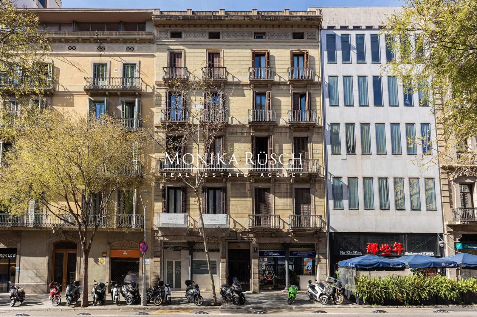 4 bedroom Flat for sale in Barcelona city - € 1,720,000 (Ref: 9726313)