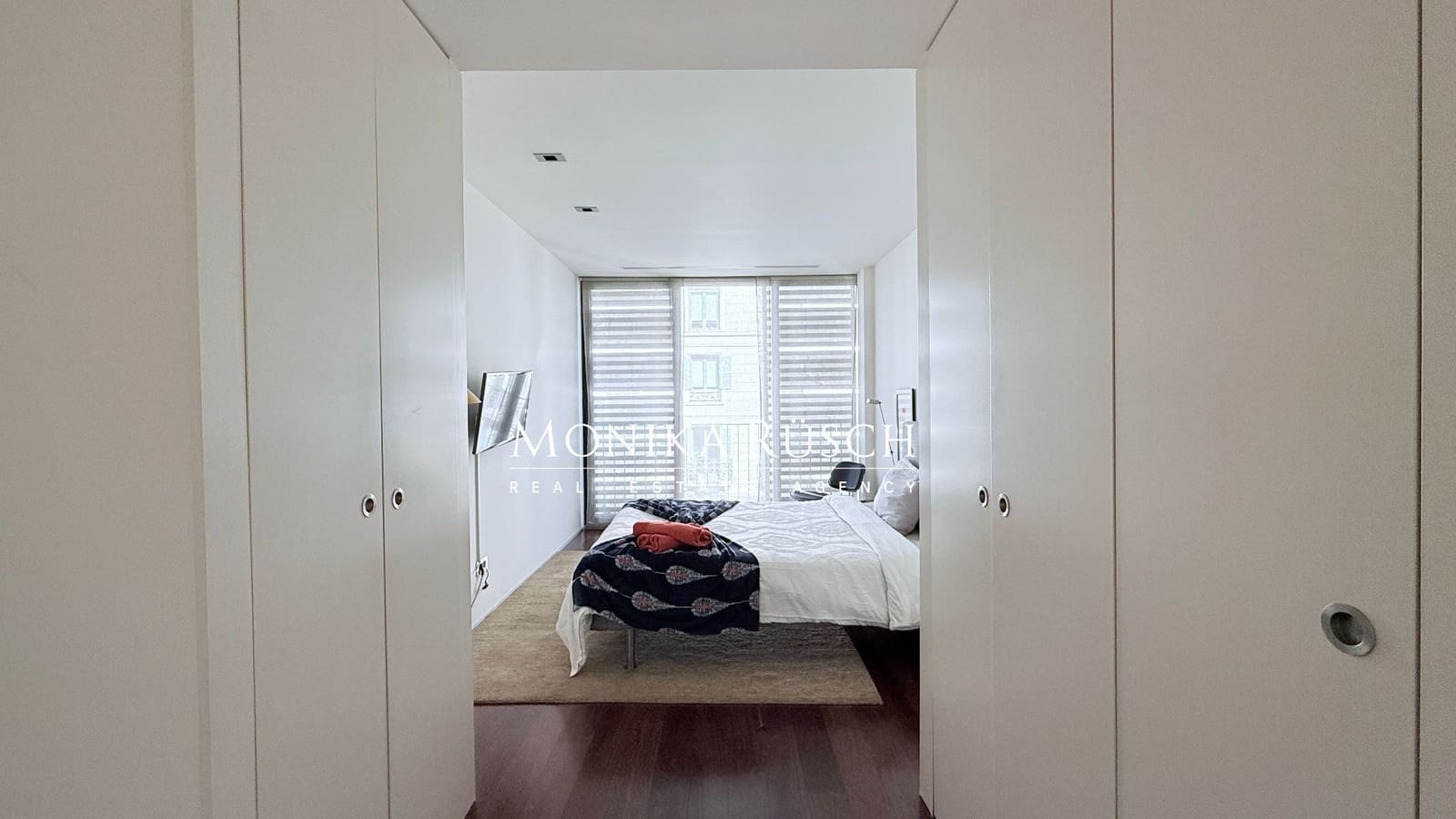 2 bedroom Flat for sale in Barcelona city with garage - € 950,000 (Ref: 9735149)