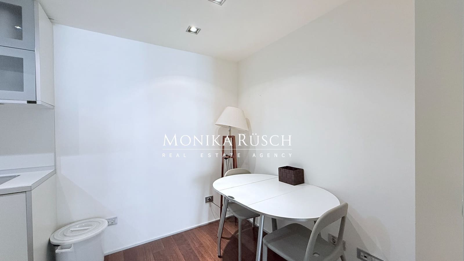 2 bedroom Flat for sale in Barcelona city with garage - € 950,000 (Ref: 9735149)