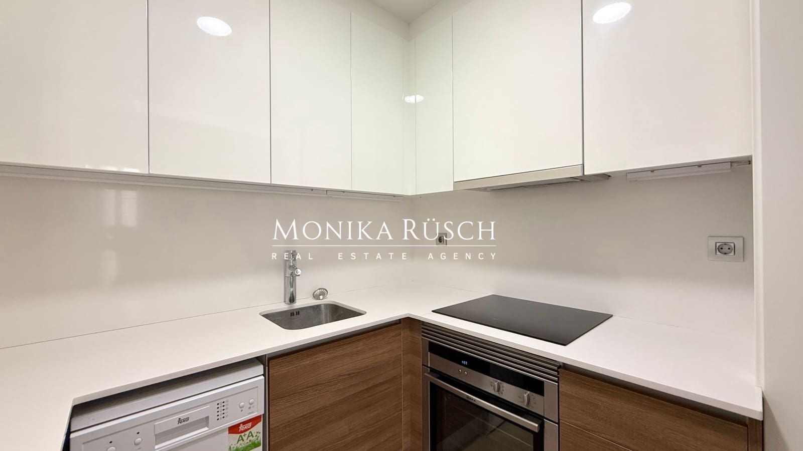 1 sypialnia Mieszkanie na sprzedaż w Miasto Barcelona z basenem - 425 000 € (Ref: 9761660)