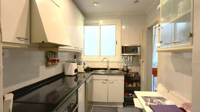 Piso de 4 habitaciones en Barcelona ciudad en venta - 550.000 € (Ref: 9788132)