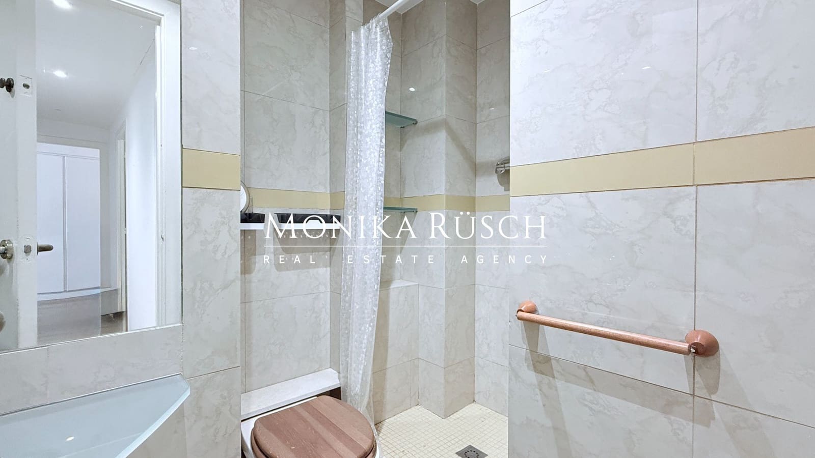 Piso de 2 habitaciones en Barcelona ciudad en alquiler con garaje - 2.140 € (Ref: 9824659)