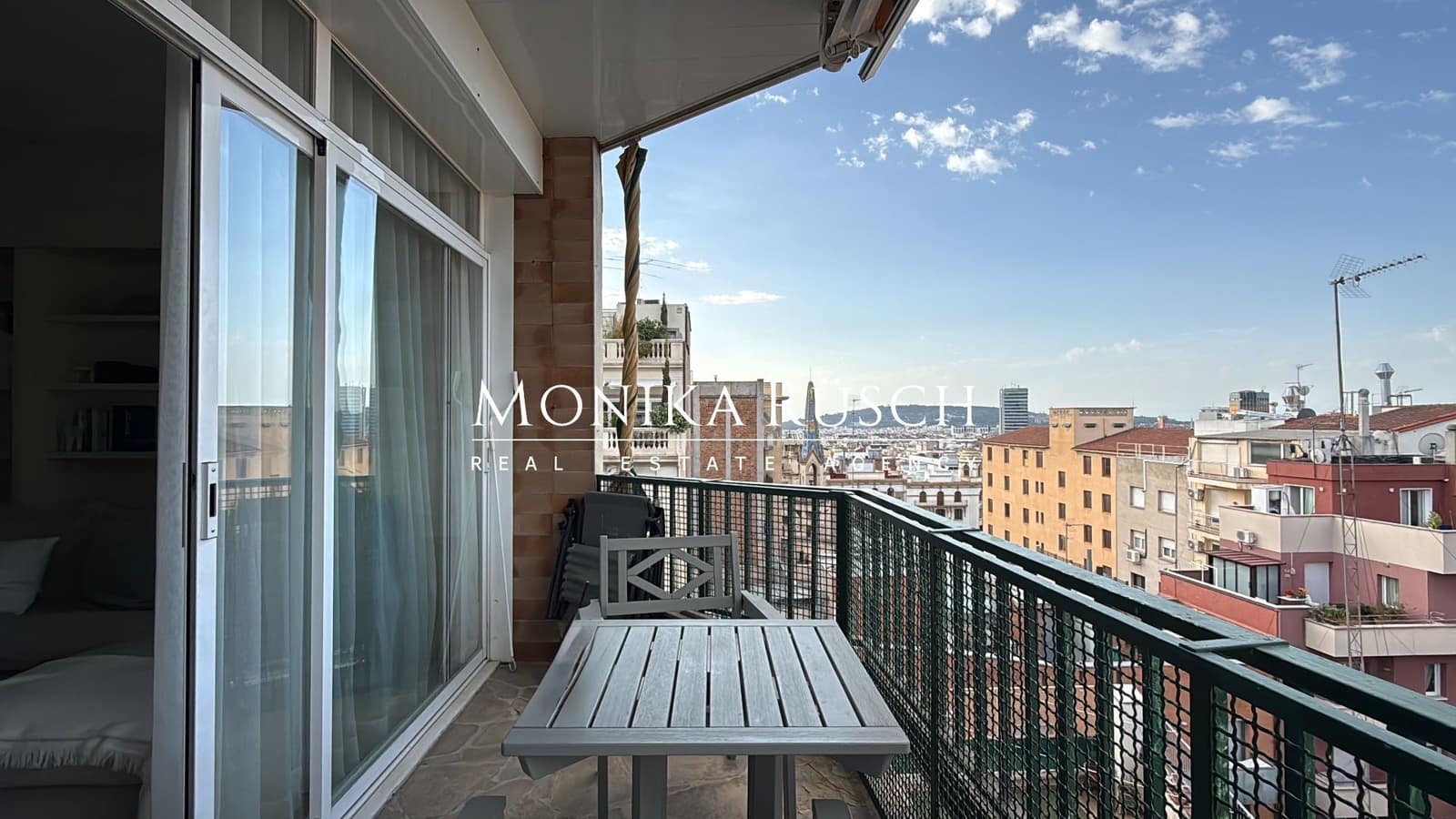 Piso de 2 habitaciones en Barcelona ciudad en alquiler con garaje - 2.140 € (Ref: 9824659)
