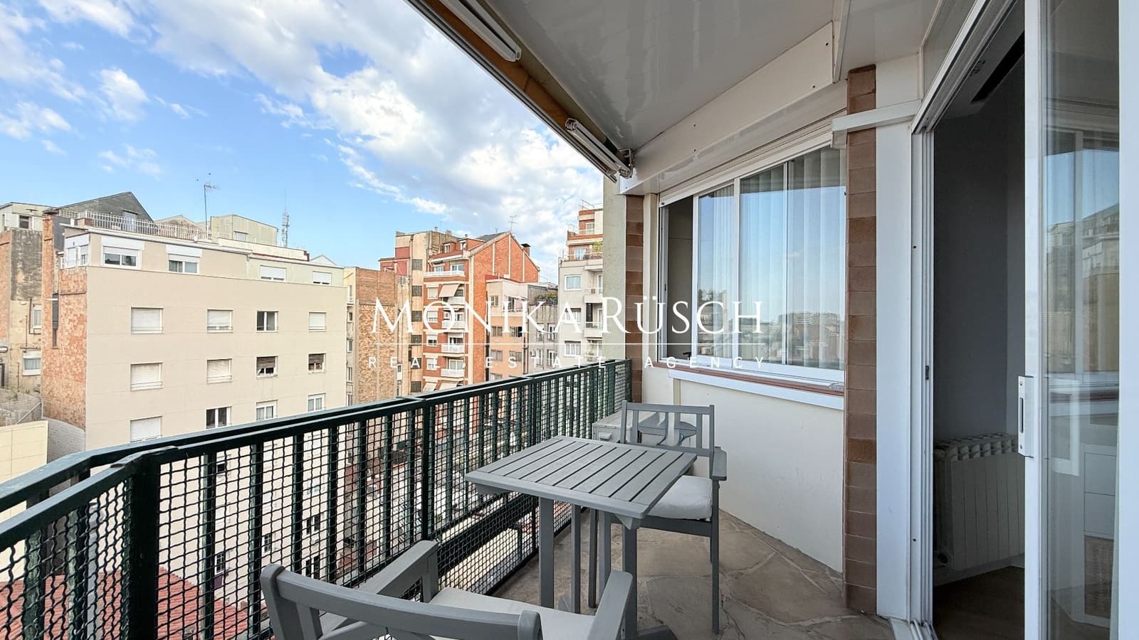 Piso de 2 habitaciones en Barcelona ciudad en alquiler con garaje - 2.140 € (Ref: 9824659)