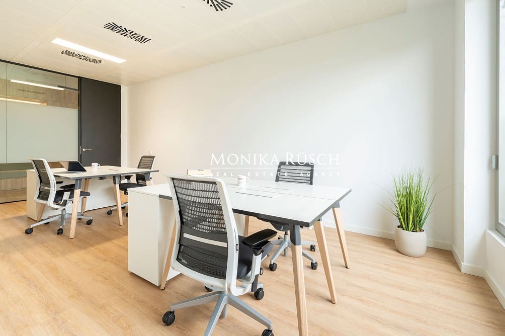 Kontor til leje i Barcelona by med garage - € 1.300 (Ref: 9835167)