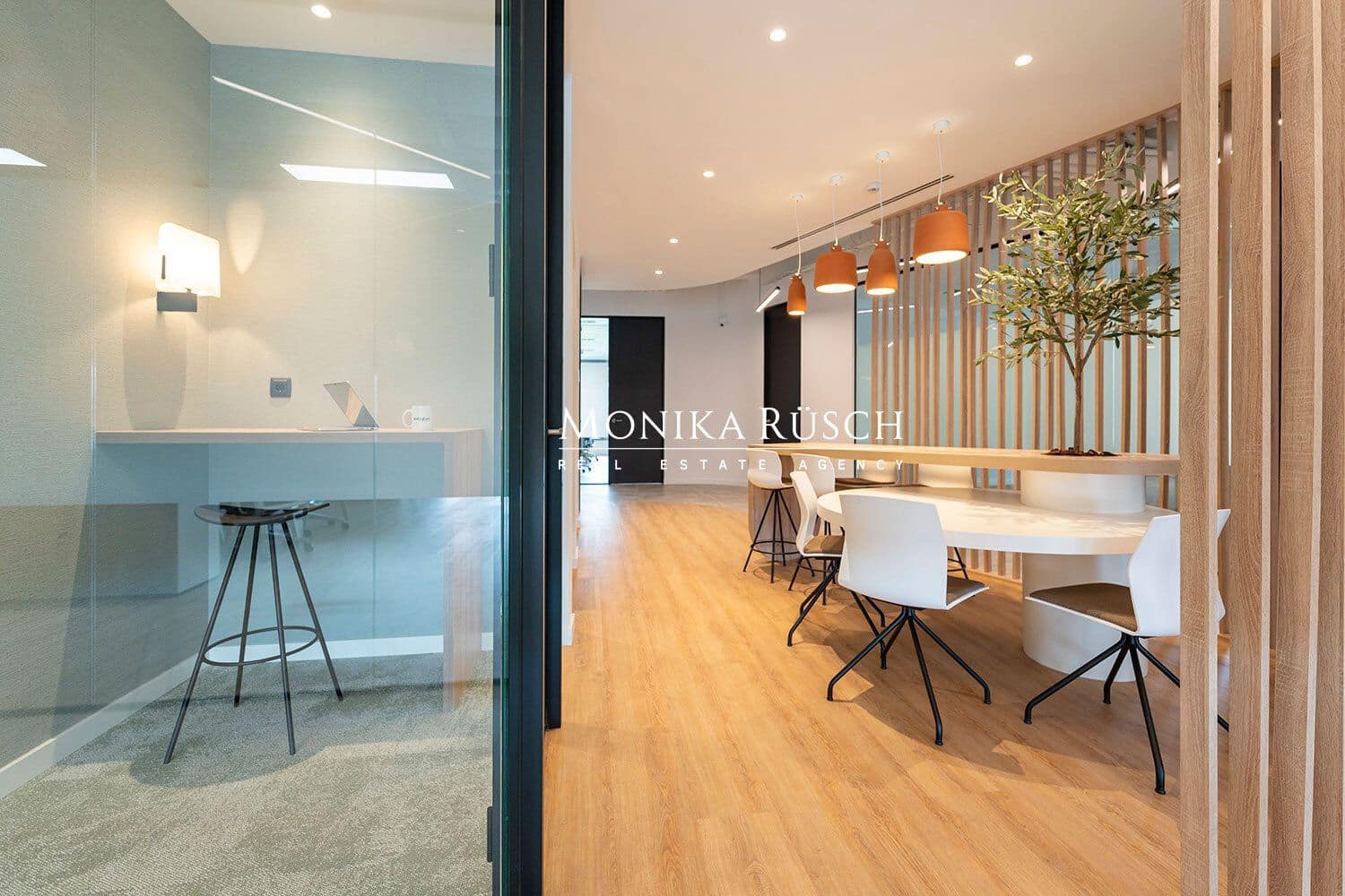 Kontor til leje i Barcelona by med garage - € 1.300 (Ref: 9835167)