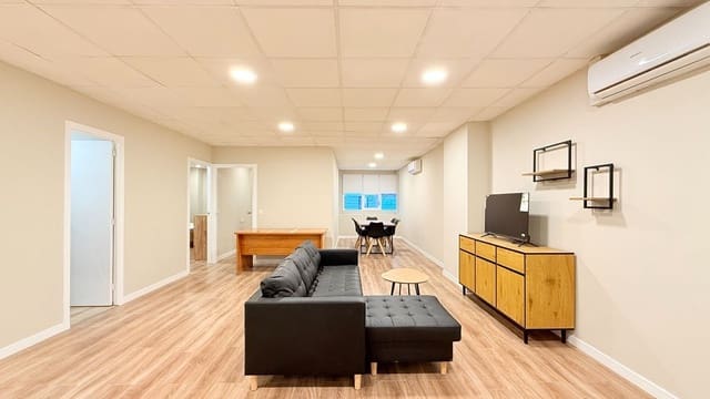 2 soveværelse Lejlighed til salg i Barcelona by - € 450.000 (Ref: 9838868)