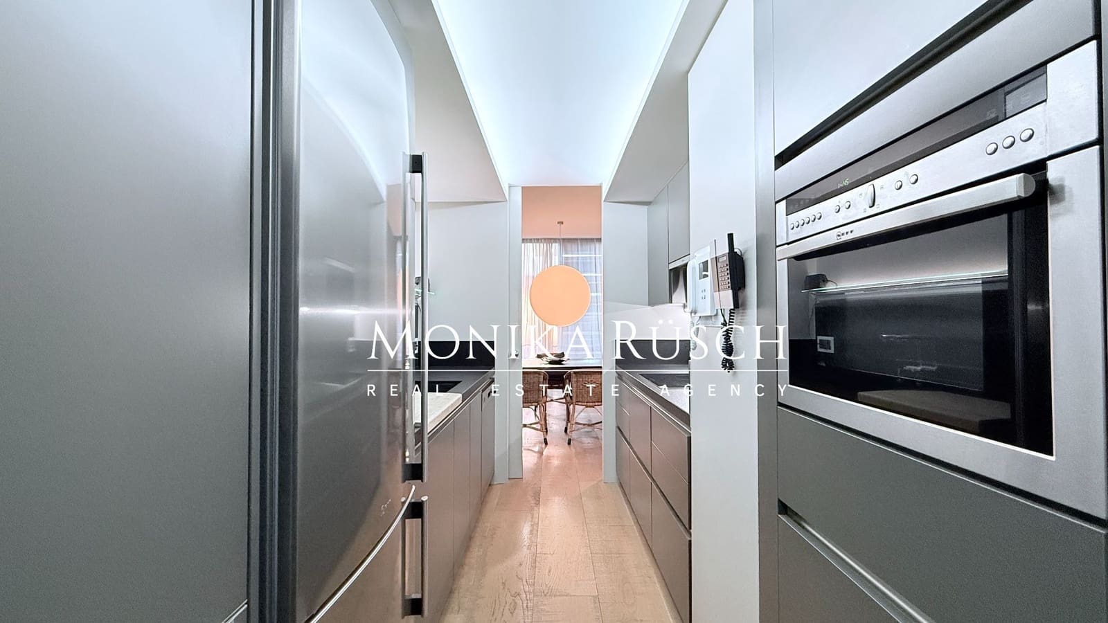 3 bedroom Flat for sale in Barcelona city with garage - € 1,050,000 (Ref: 9838870)