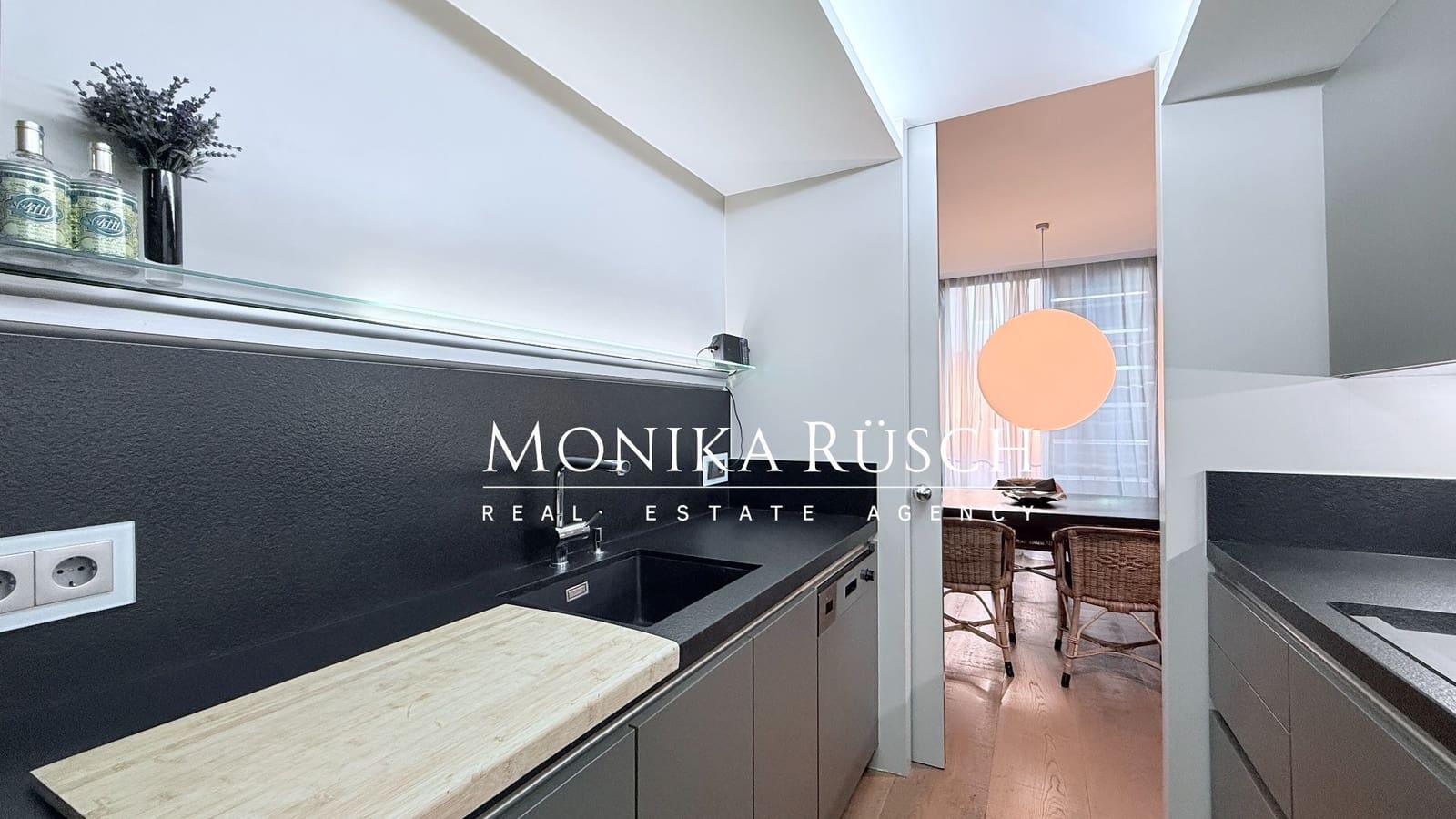 3 bedroom Flat for sale in Barcelona city with garage - € 1,050,000 (Ref: 9838870)