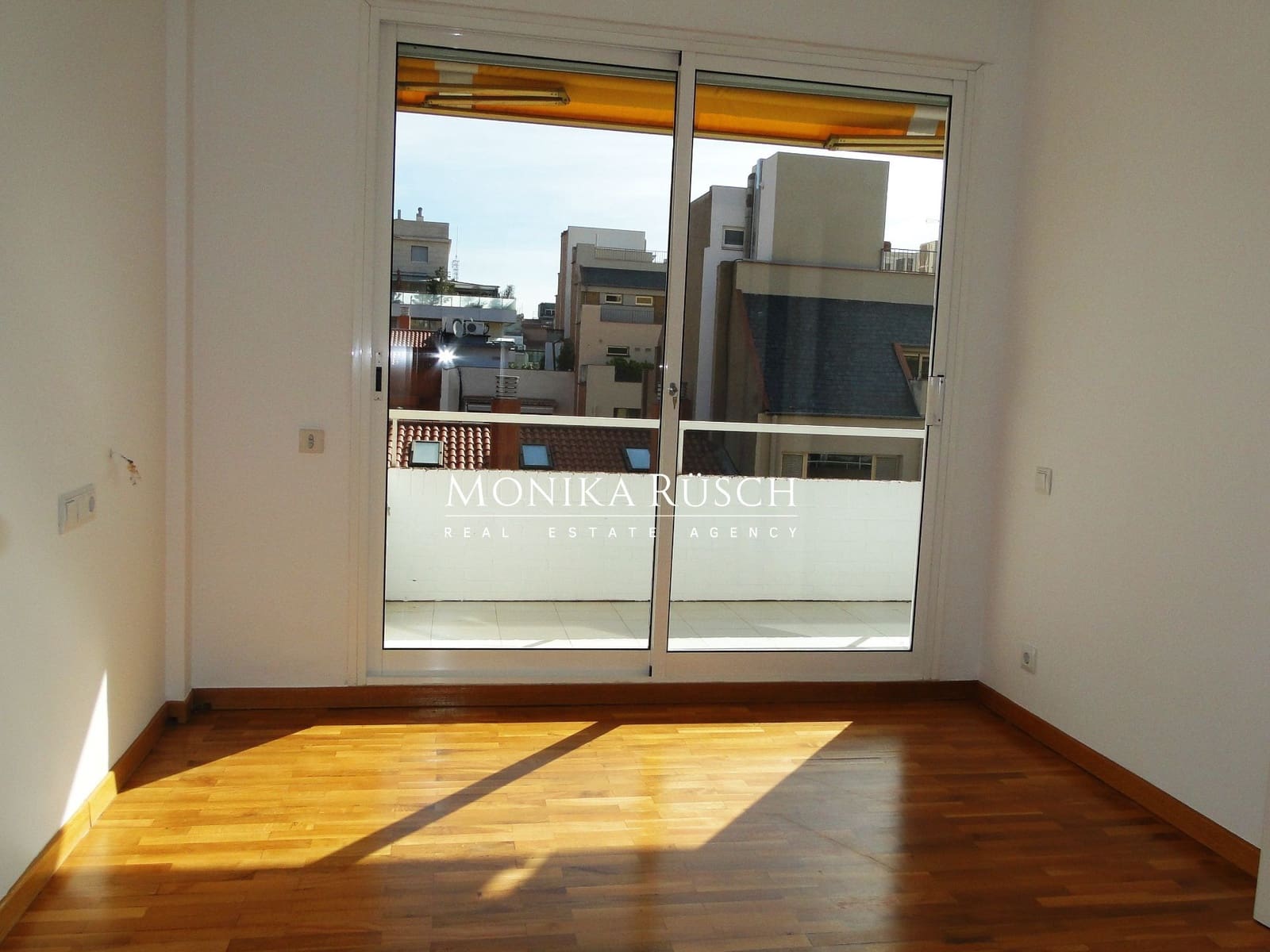 2 bedroom Flat for rent in Barcelona city with pool garage - € 1,978 (Ref: 9842113)