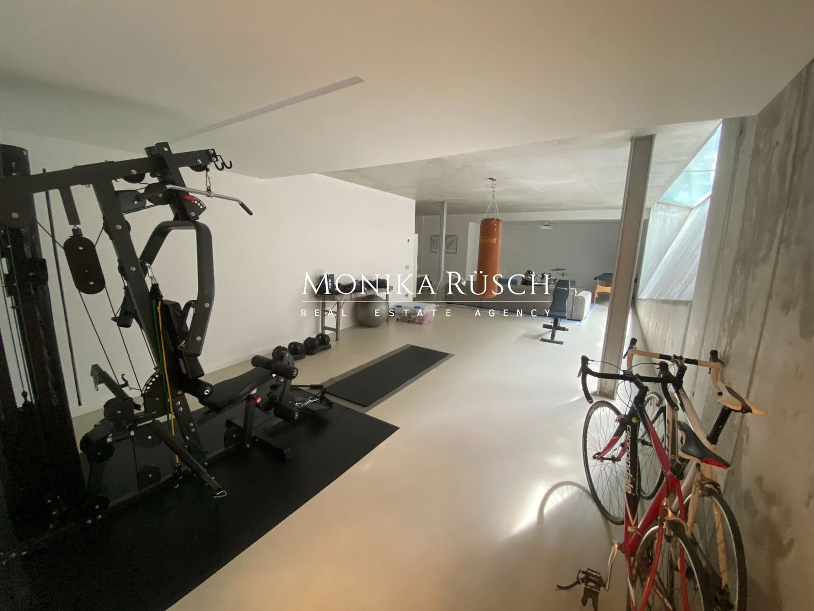 5 soveværelse Villa til leje i Castelldefels med swimmingpool garage - € 19.000 (Ref: 9844815)