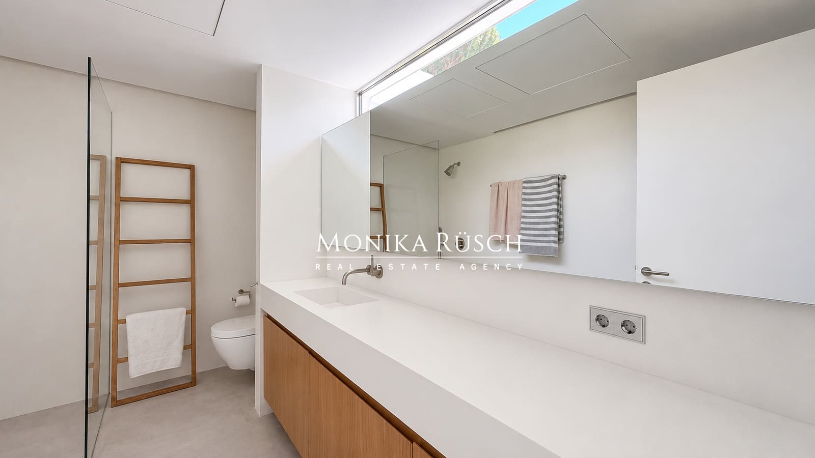 5 bedroom Villa for rent in Castelldefels with pool garage - € 18,000 (Ref: 9844815)