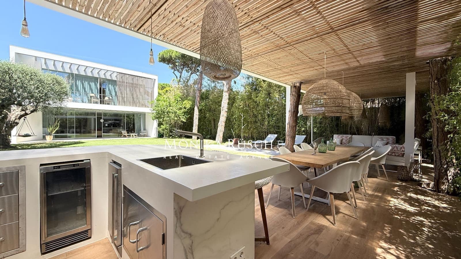 5 bedroom Villa for rent in Castelldefels with pool garage - € 18,000 (Ref: 9844815)
