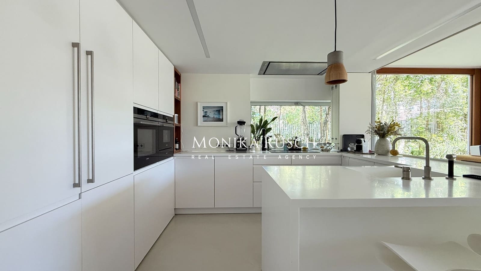 5 bedroom Villa for rent in Castelldefels with pool garage - € 18,000 (Ref: 9844815)