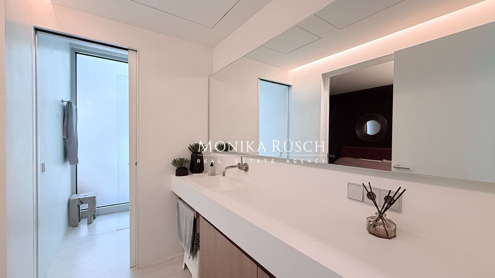 5 bedroom Villa for rent in Castelldefels with pool garage - € 18,000 (Ref: 9844815)