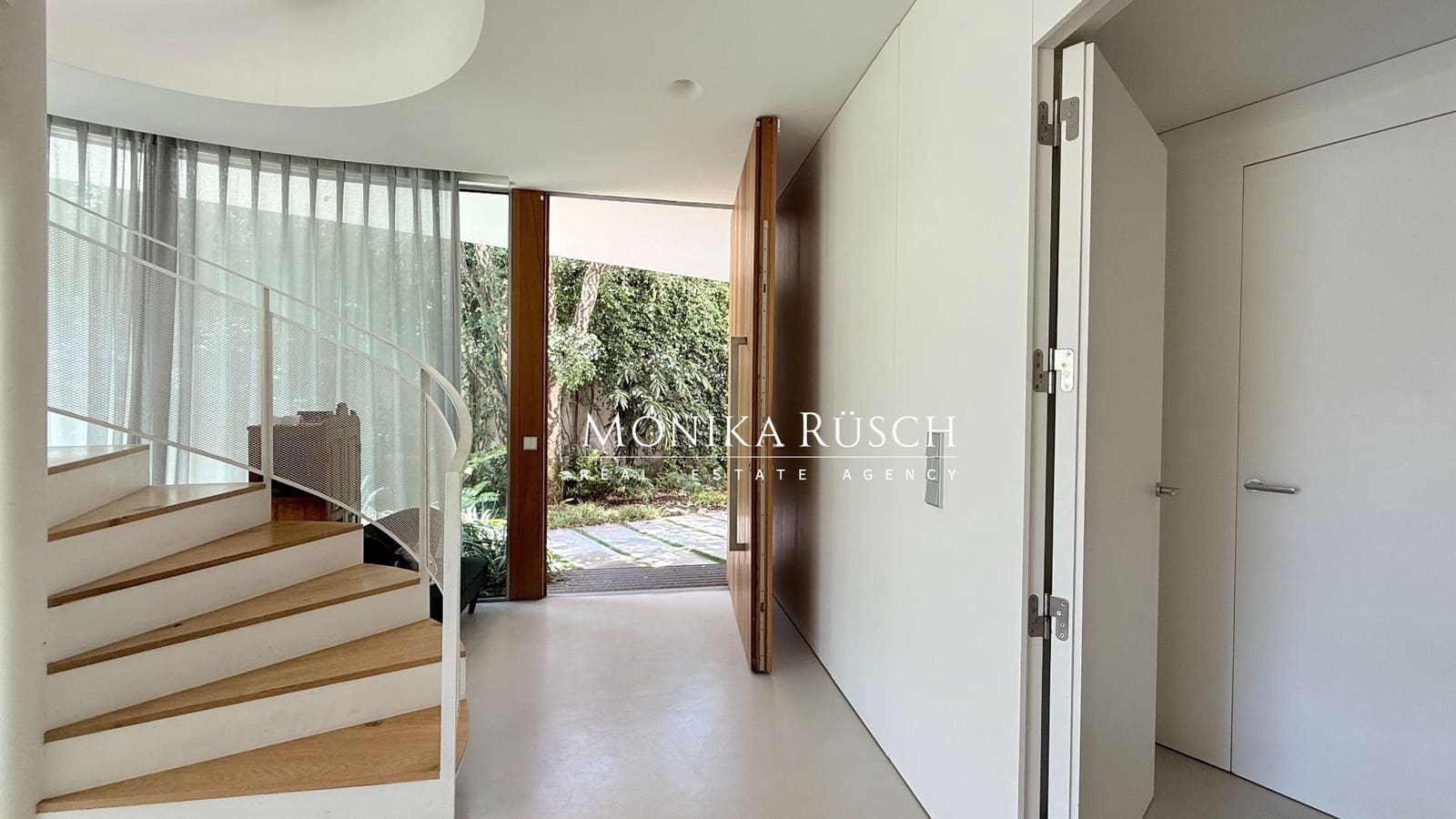 5 bedroom Villa for rent in Castelldefels with pool garage - € 18,000 (Ref: 9844815)