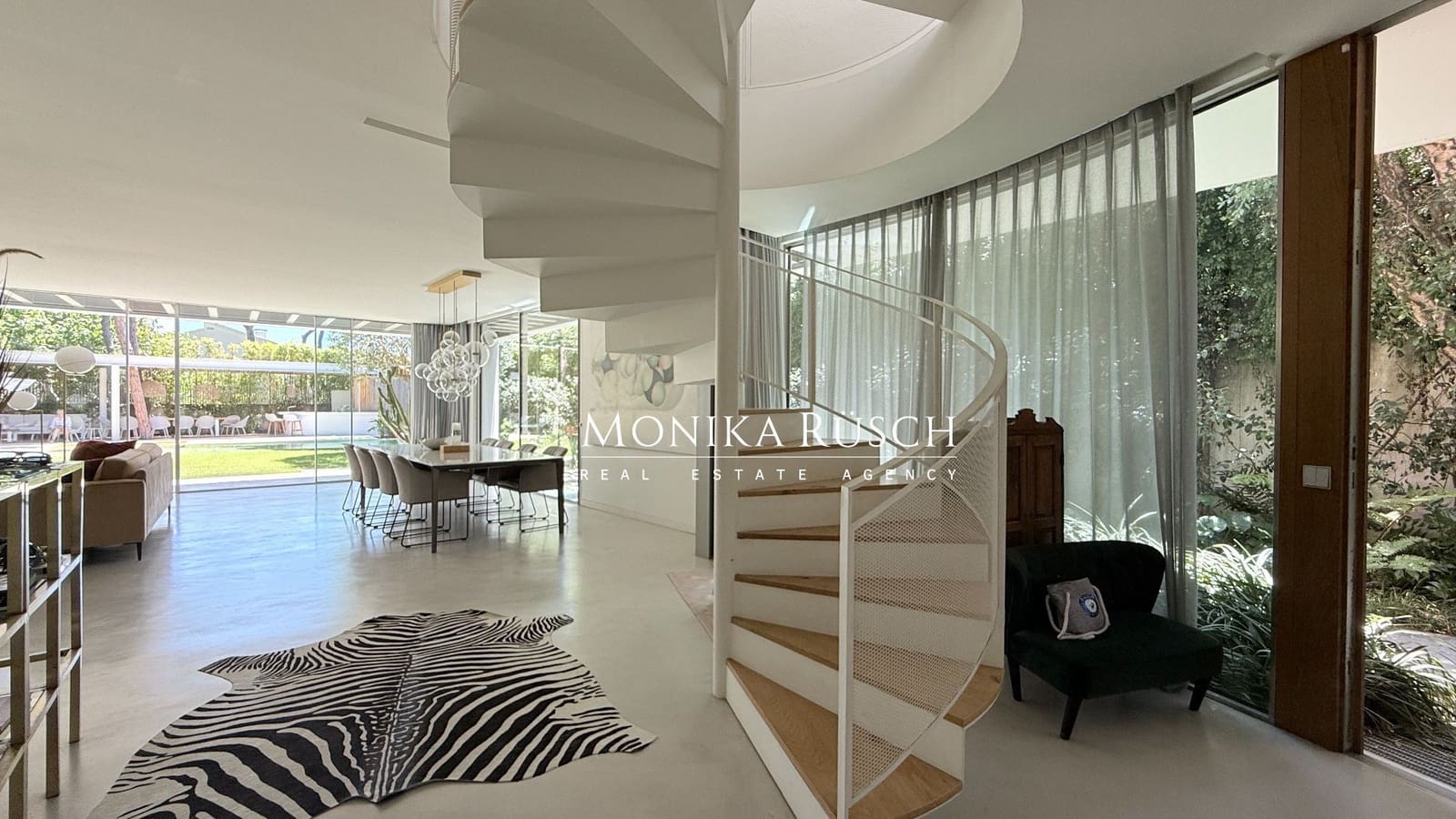 5 bedroom Villa for rent in Castelldefels with pool garage - € 18,000 (Ref: 9844815)