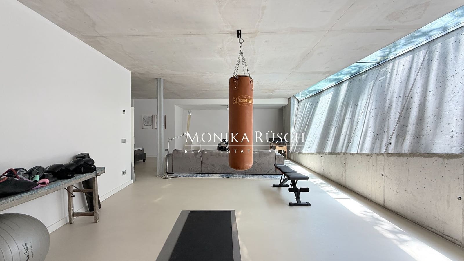 5 bedroom Villa for rent in Castelldefels with pool garage - € 18,000 (Ref: 9844815)