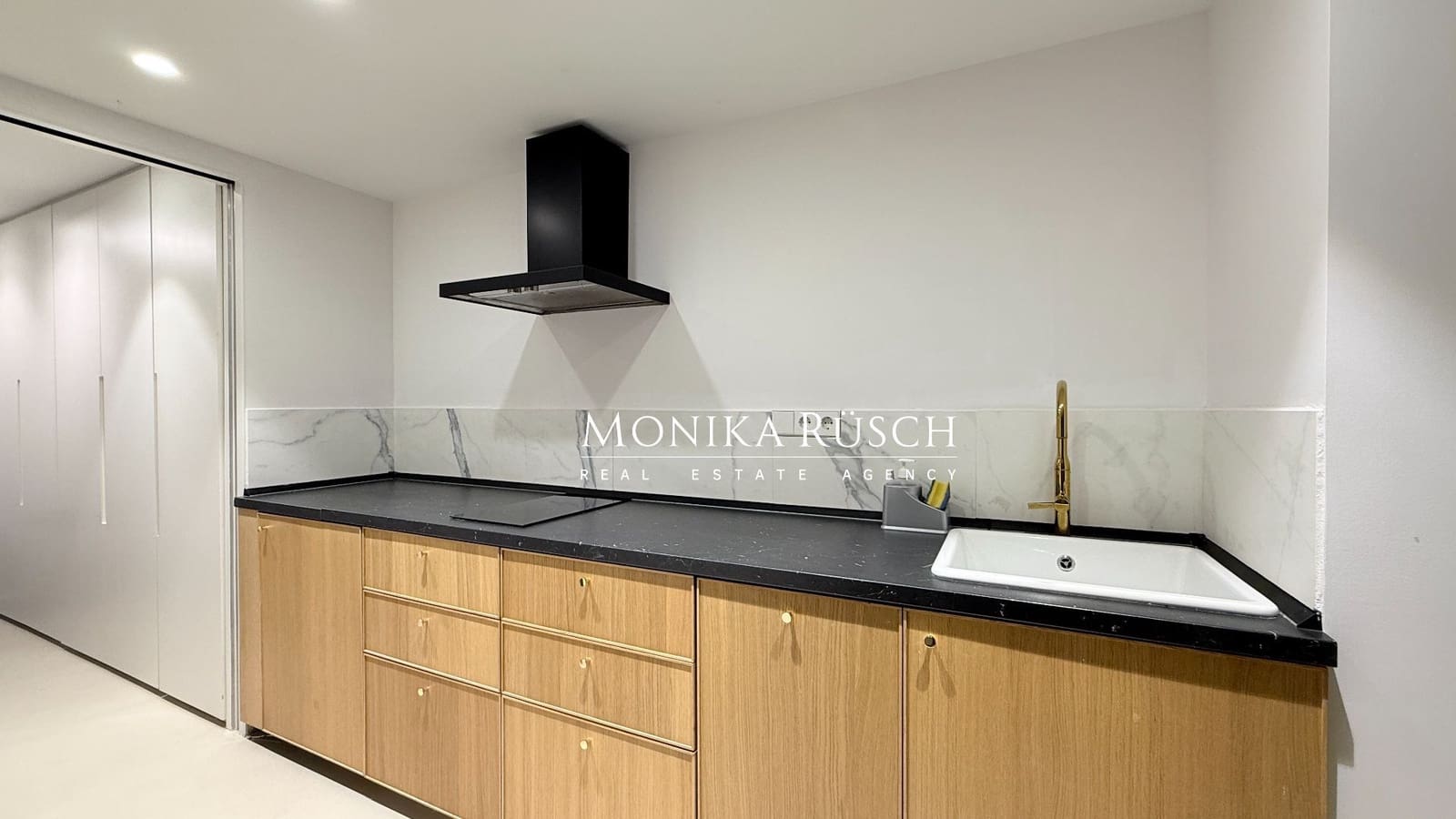 5 bedroom Villa for rent in Castelldefels with pool garage - € 18,000 (Ref: 9844815)