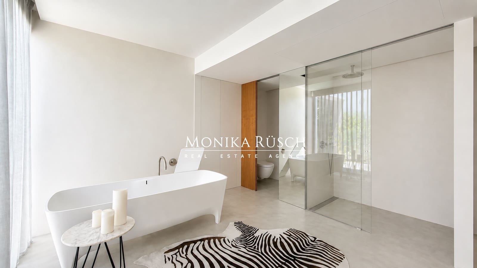 5 bedroom Villa for rent in Castelldefels with pool garage - € 18,000 (Ref: 9844815)