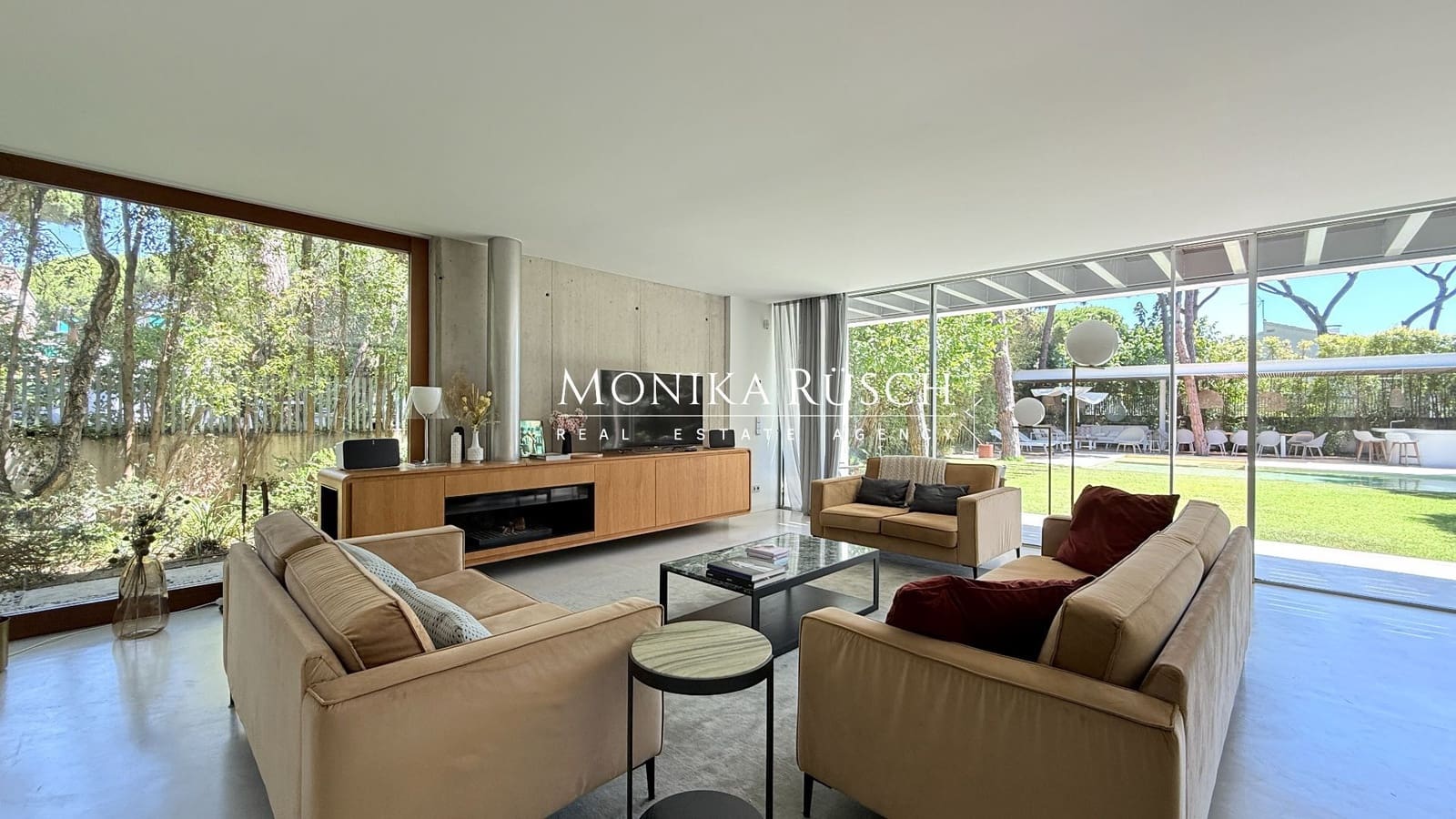 5 bedroom Villa for rent in Castelldefels with pool garage - € 18,000 (Ref: 9844815)