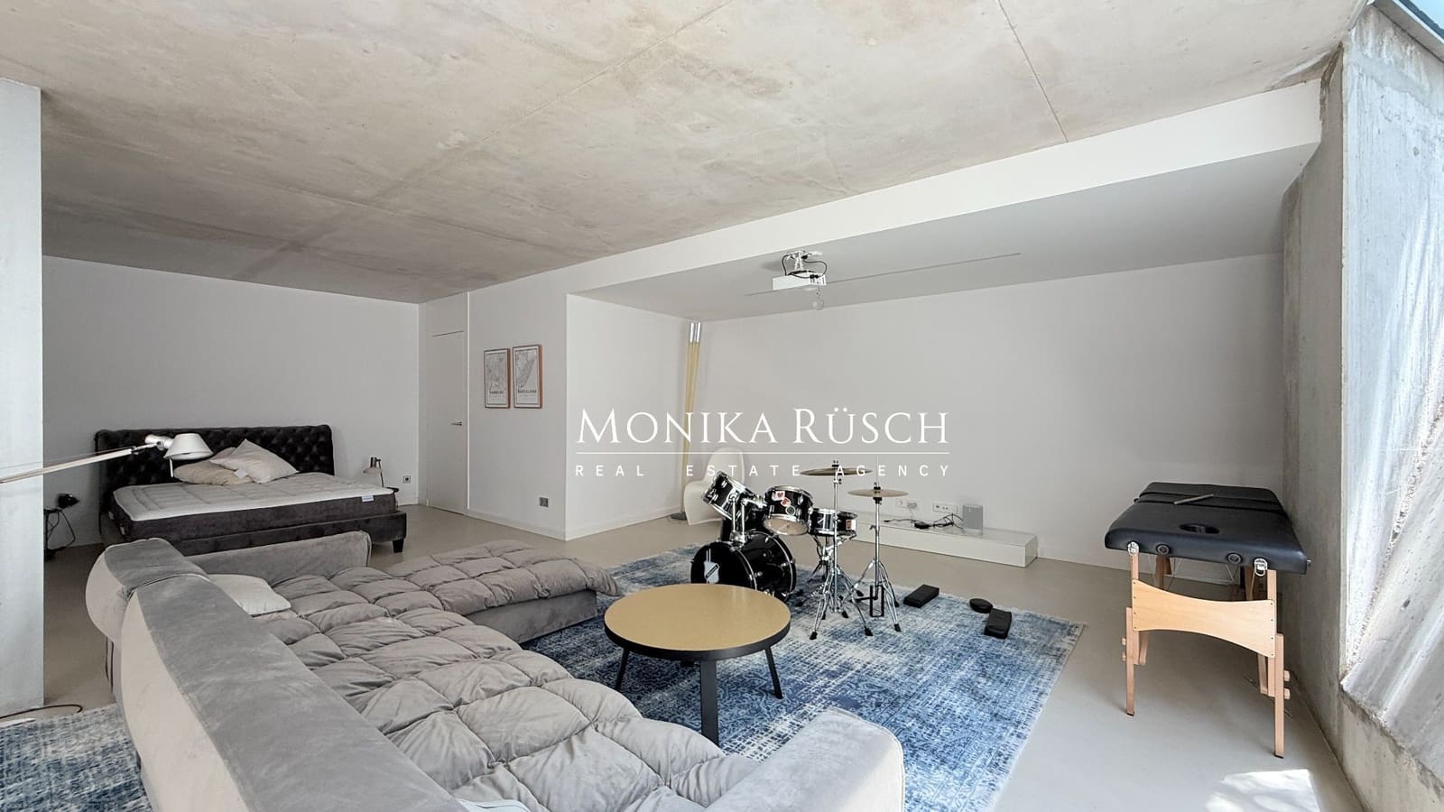 5 bedroom Villa for rent in Castelldefels with pool garage - € 18,000 (Ref: 9844815)