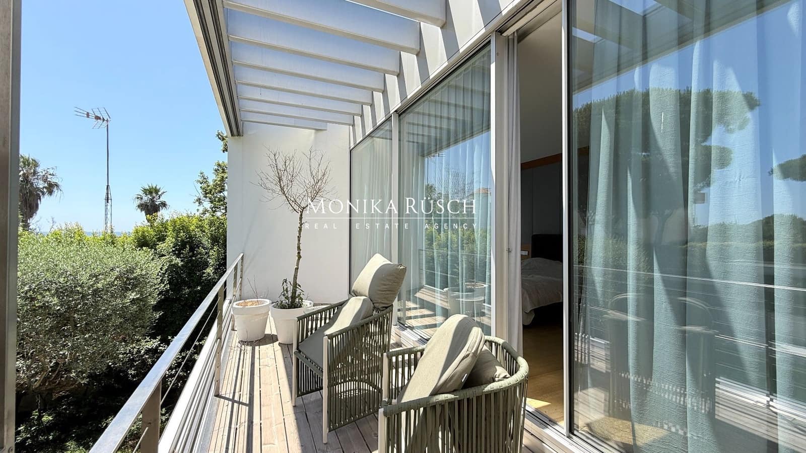 5 bedroom Villa for rent in Castelldefels with pool garage - € 18,000 (Ref: 9844815)