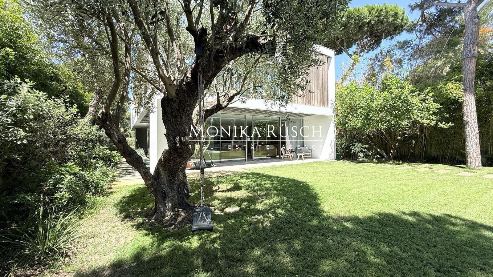 5 bedroom Villa for rent in Castelldefels with pool garage - € 18,000 (Ref: 9844815)