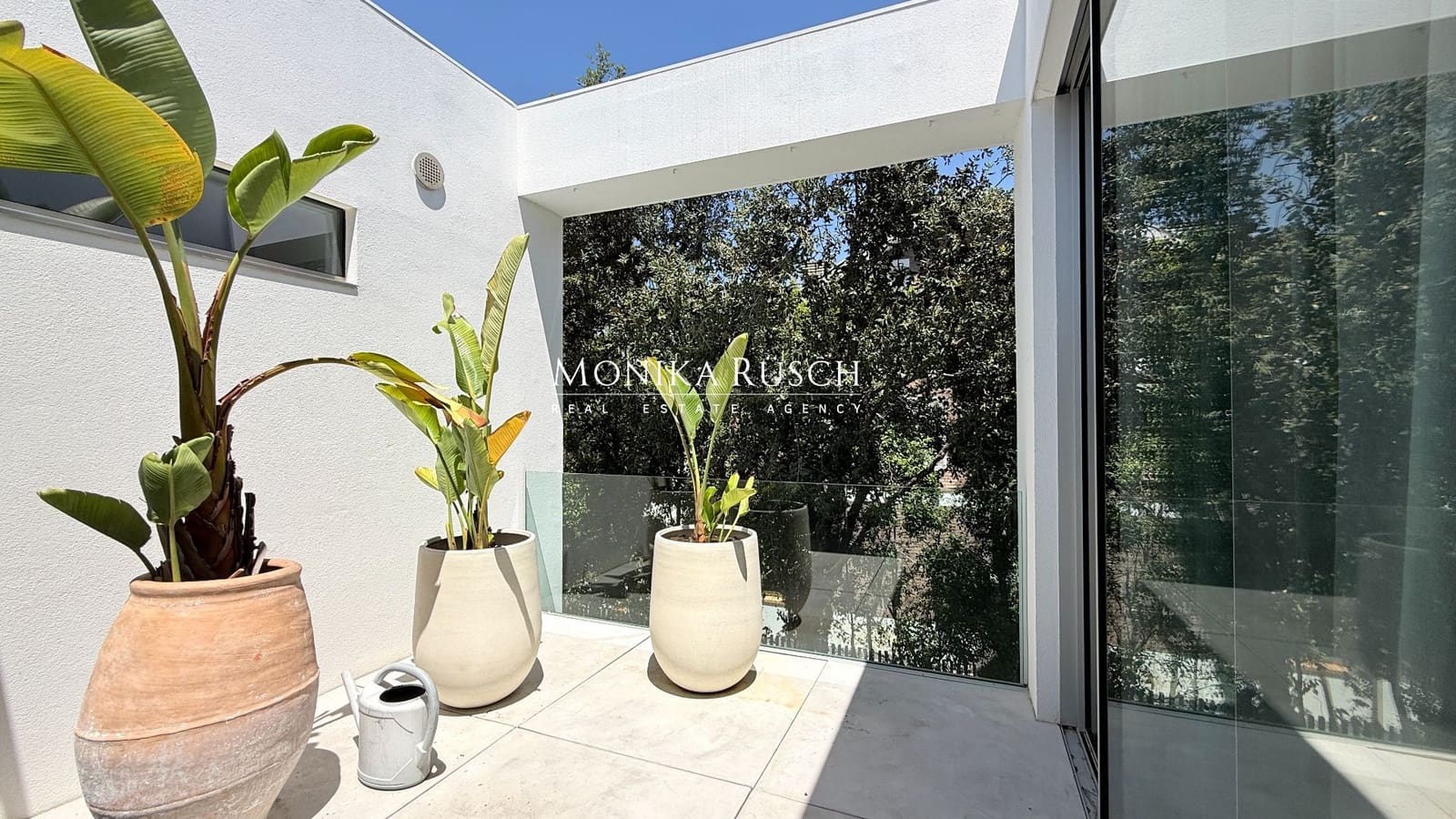 5 bedroom Villa for rent in Castelldefels with pool garage - € 18,000 (Ref: 9844815)