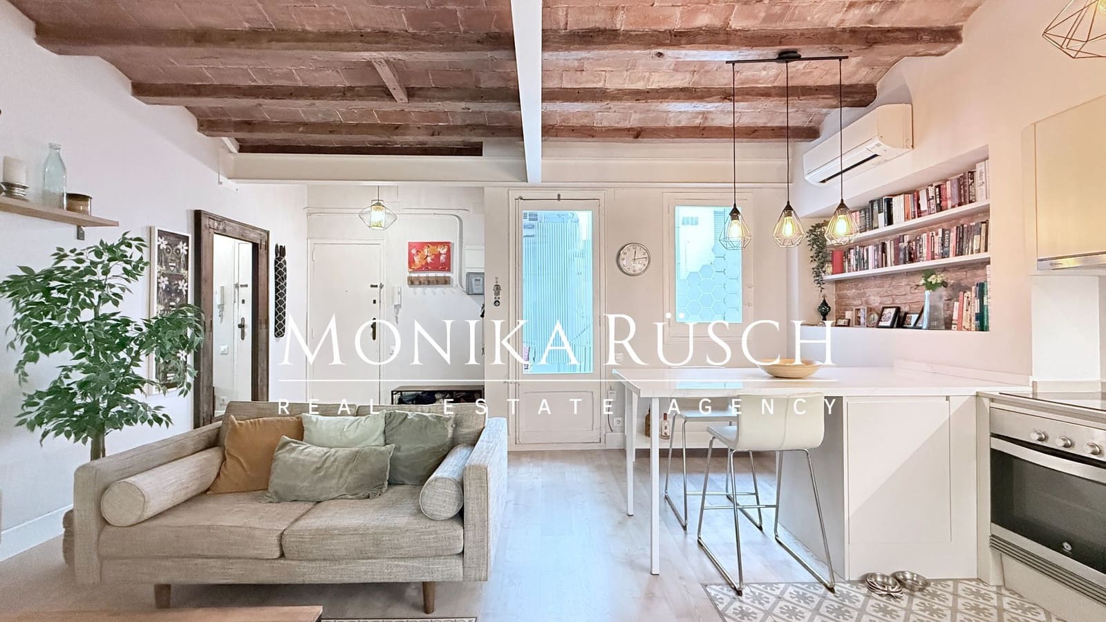 2 bedroom Flat for sale in Barcelona city - € 399,975 (Ref: 9854868)
