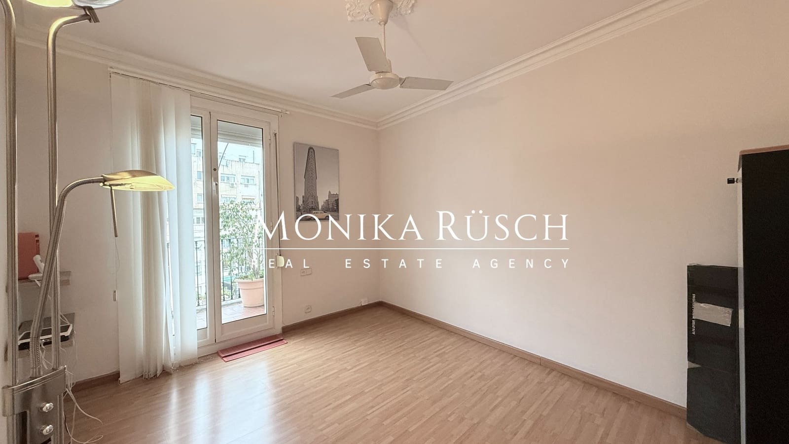 3 slaapkamer Flat te koop in Barcelona stad - € 650.000 (Ref: 9864009)
