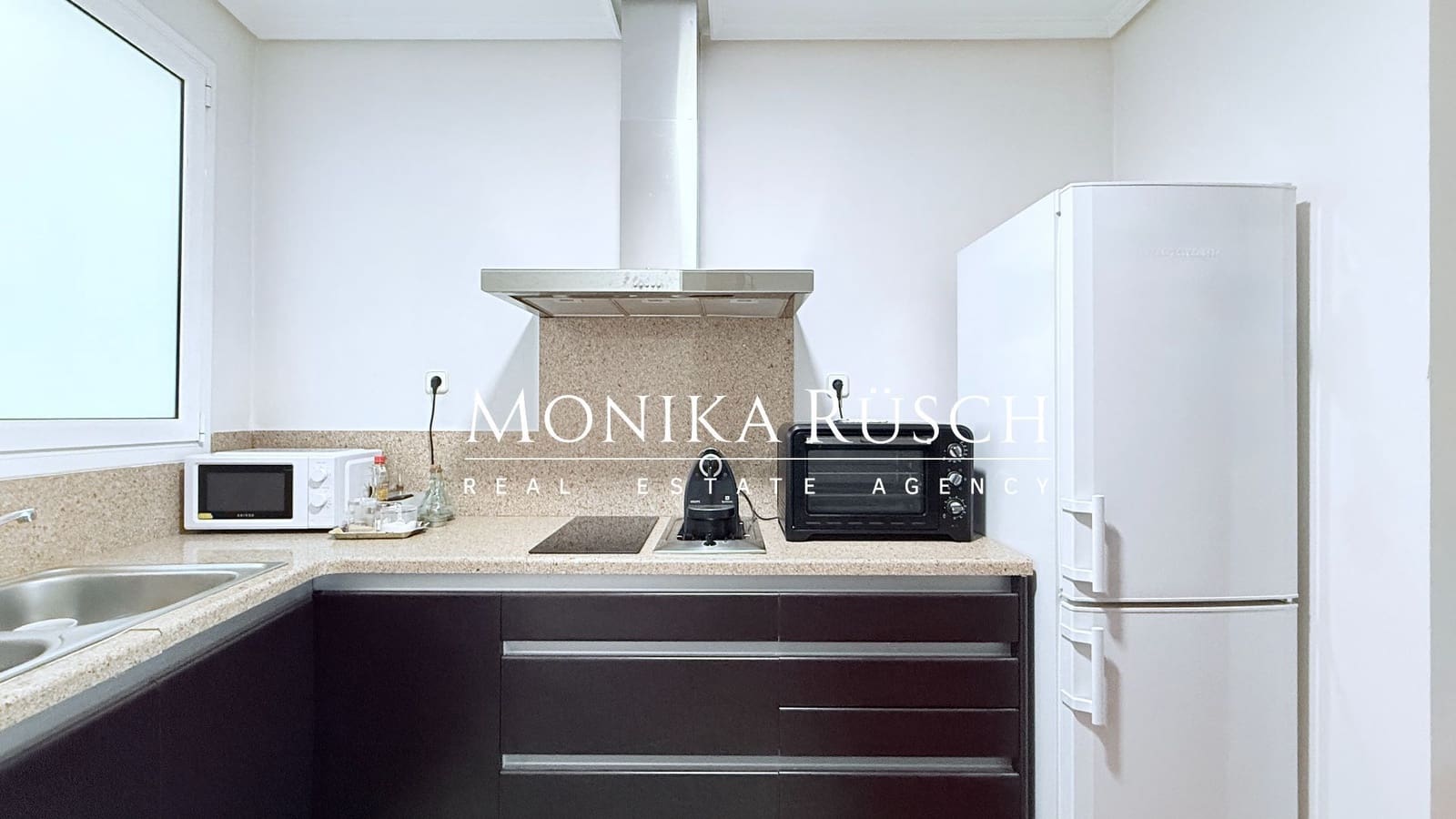 3 slaapkamer Flat te koop in Barcelona stad - € 650.000 (Ref: 9864009)