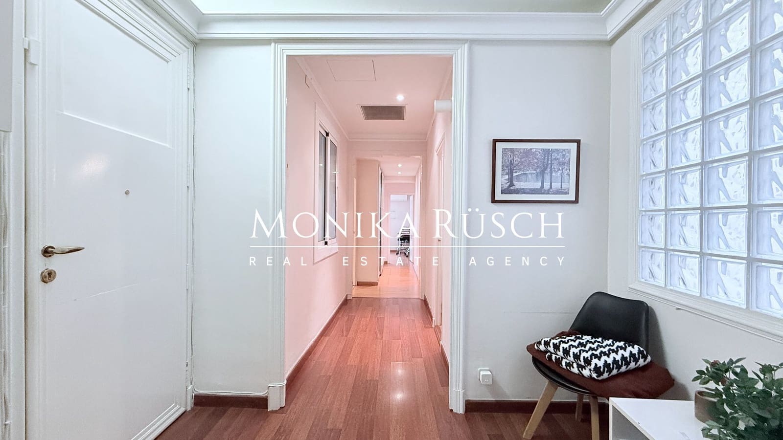 3 slaapkamer Flat te koop in Barcelona stad - € 650.000 (Ref: 9864009)