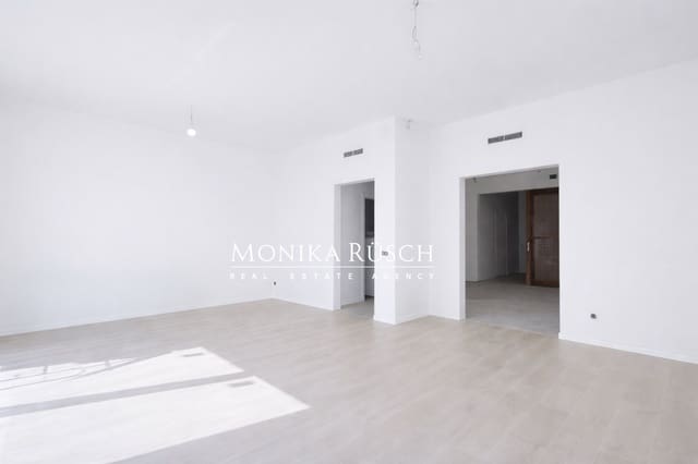 4 slaapkamer Flat te huur in Barcelona stad - € 5.200 (Ref: 9872928)