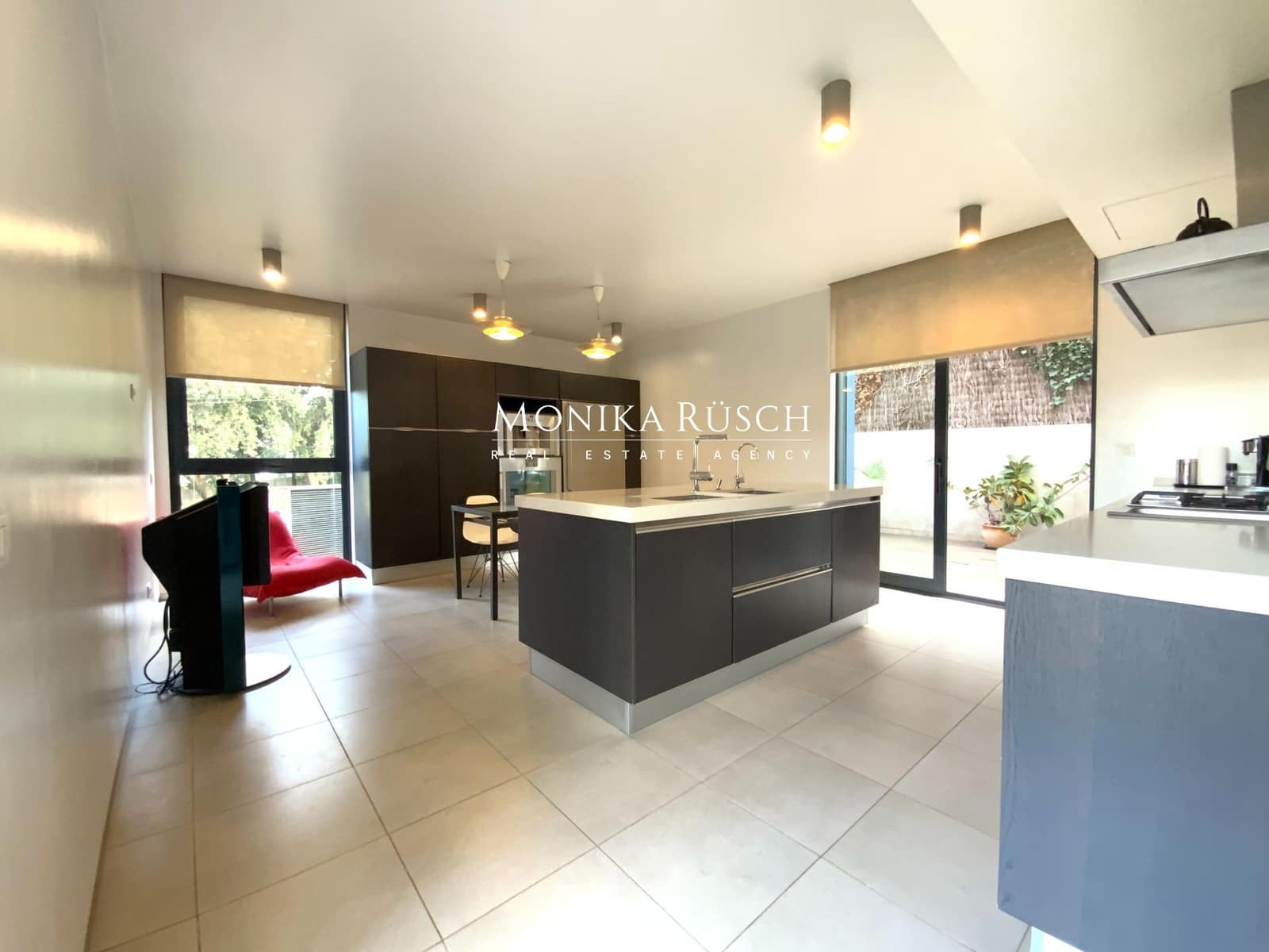 6 bedroom Villa for sale in Sant Cugat del Valles with pool garage - € 1,950,000 (Ref: 9875646)