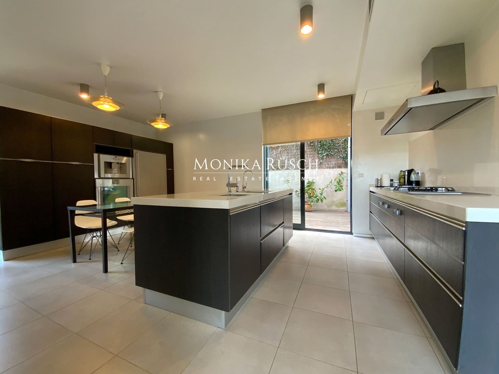 6 bedroom Villa for sale in Sant Cugat del Valles with pool garage - € 1,950,000 (Ref: 9875646)